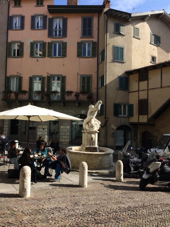 La Rosa Scarlatta Appartement Bergamo Buitenkant foto